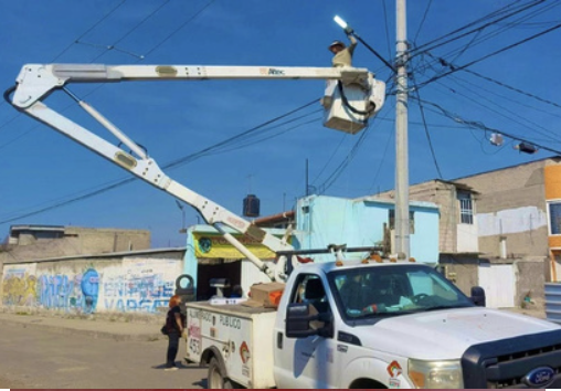 Rehabilitación de luminarias  en la Colonia María Isabel 